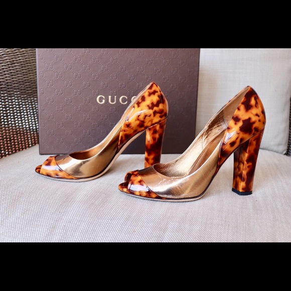 SOLD 🌟Host Pick🌟 GUCCI Tortoise Shell Metallic Pumps - Picture 4 of 8
